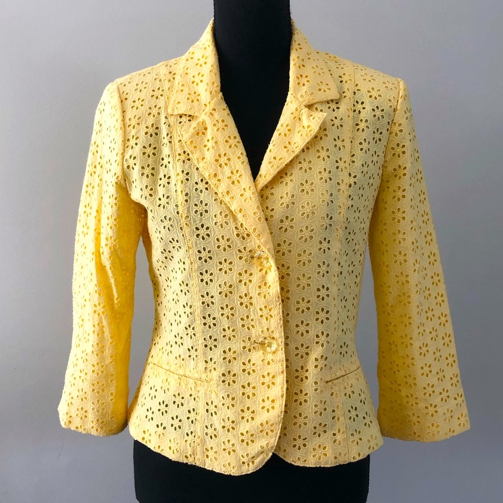 Women’s Vintage Star City Yellow flower eyelet cropped blazer size M